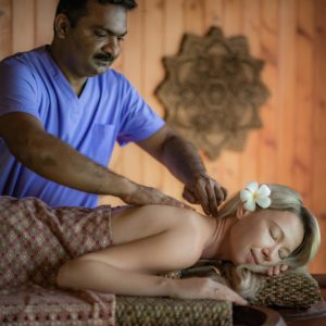 Marma Therapie, Prushtabhyangam, Ayurveda, Wellness, Yoga Retreats, Phuket Thailand, Mangosteen Ayurveda & Wellness Resort, Nummer 1 Ayurveda Resort in Thailand, Rawai, Phuket.