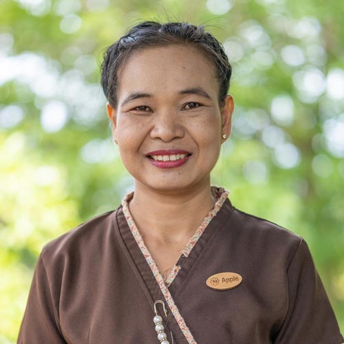 Ms. Napaporn Khotpun (Apple)